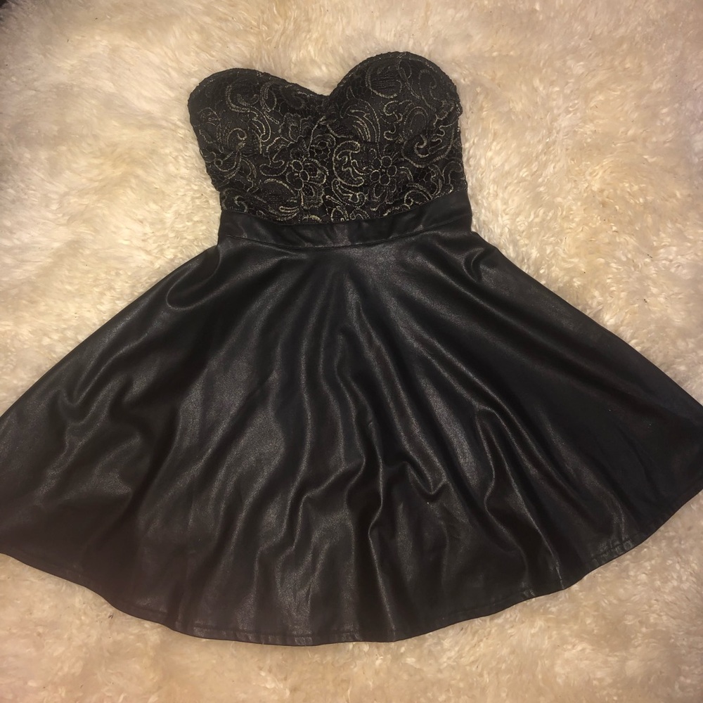 Sexy gold detailed short dress